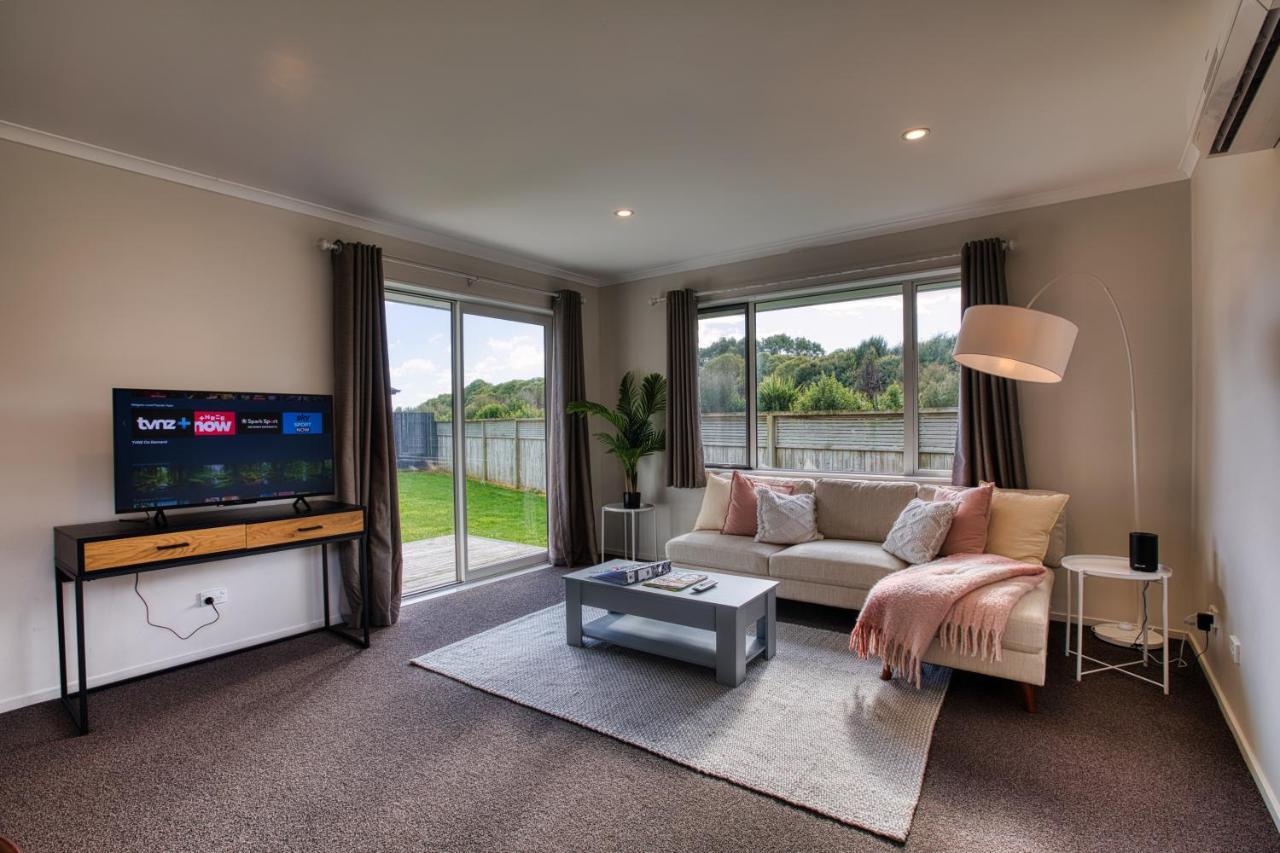 Cambridge Modern 4 Bedrooms House Exterior photo